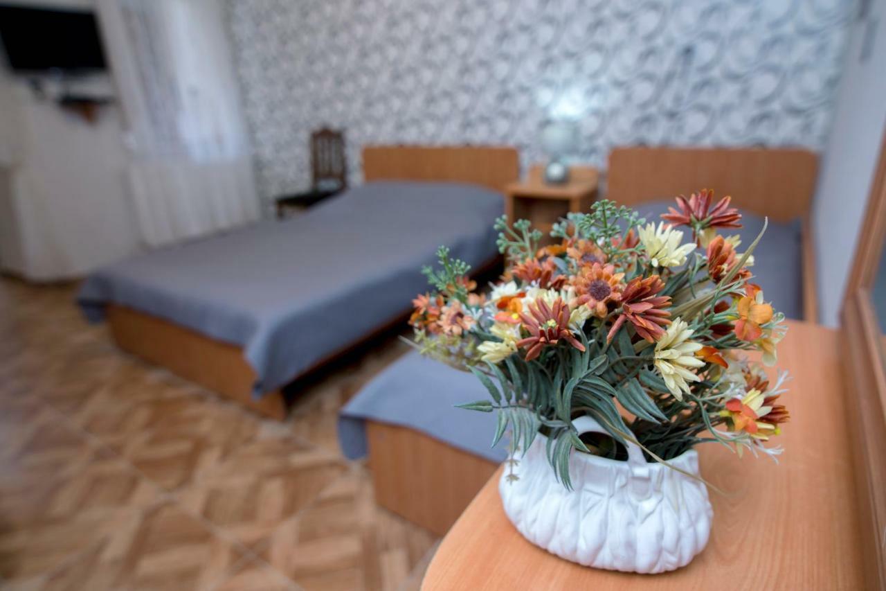 Paata'S Guesthouse Боржоми Экстерьер фото